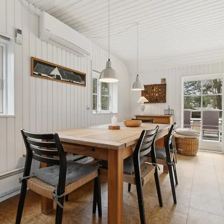 Semesterbostad Fint På Bornholm Neksø